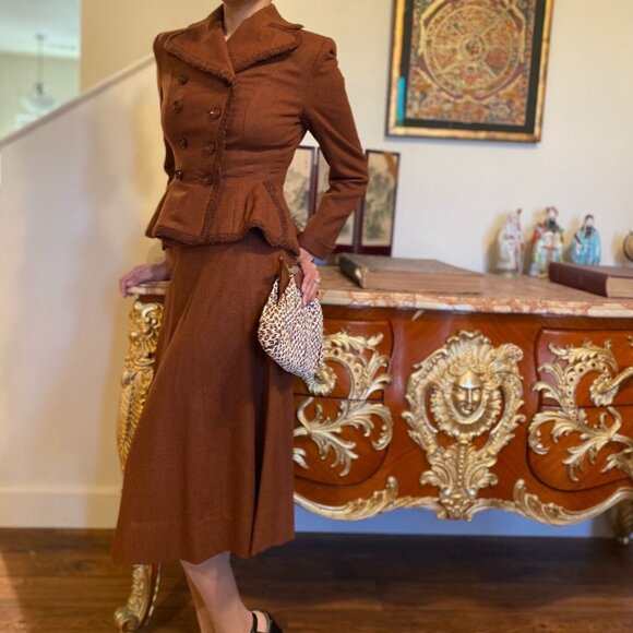 1940s Utah Woolen Mills Forstmann Wool Flannel Full Skirt Nip Waist Skirt Suit - Picture 8 of 8